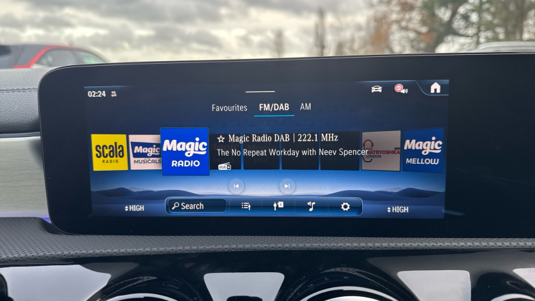 Mercedes-Benz CLA 250e AMG Line Premium 5dr Tip Auto Estate